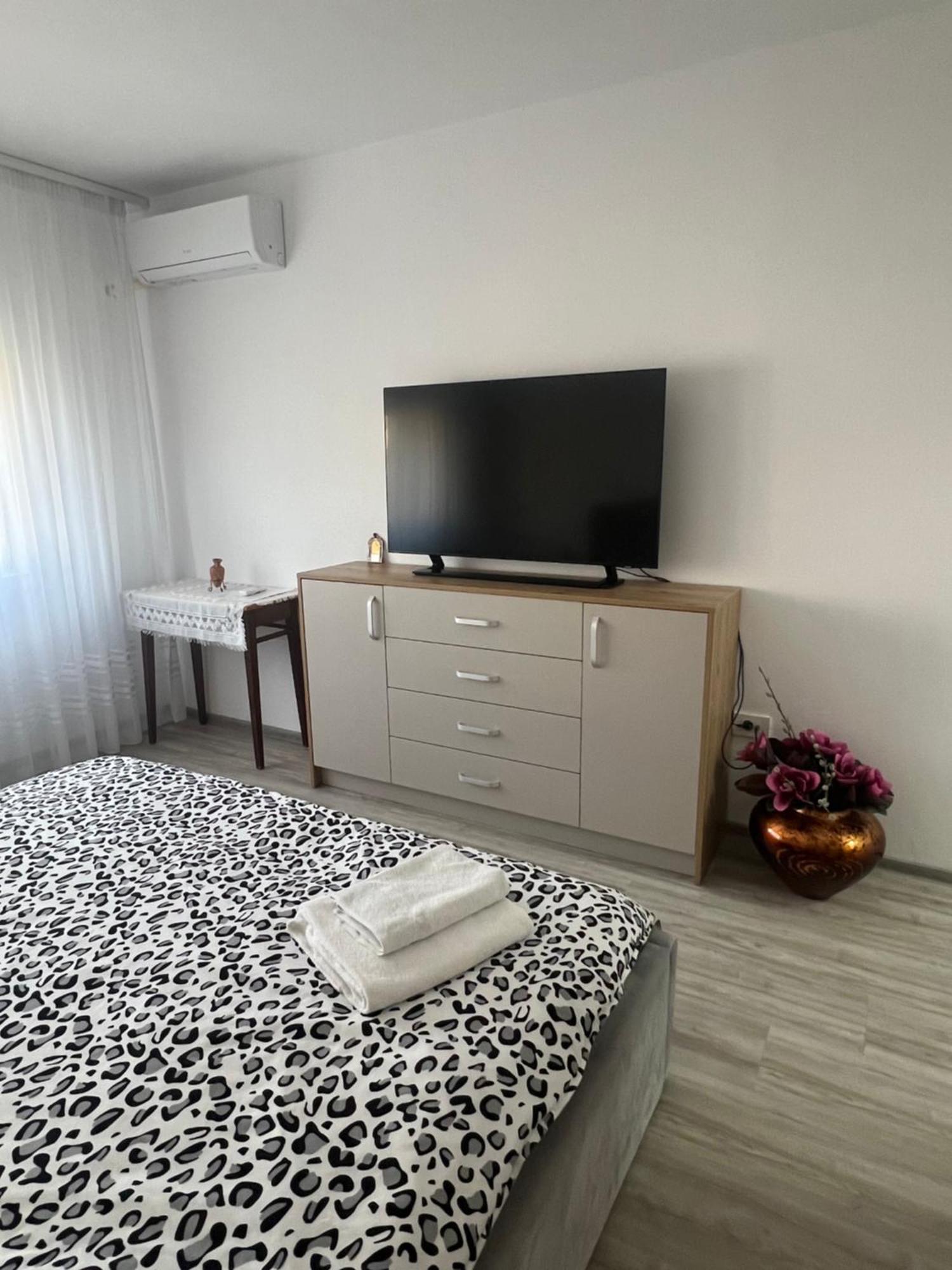 Apartament Tudor Орадеа Екстериор снимка